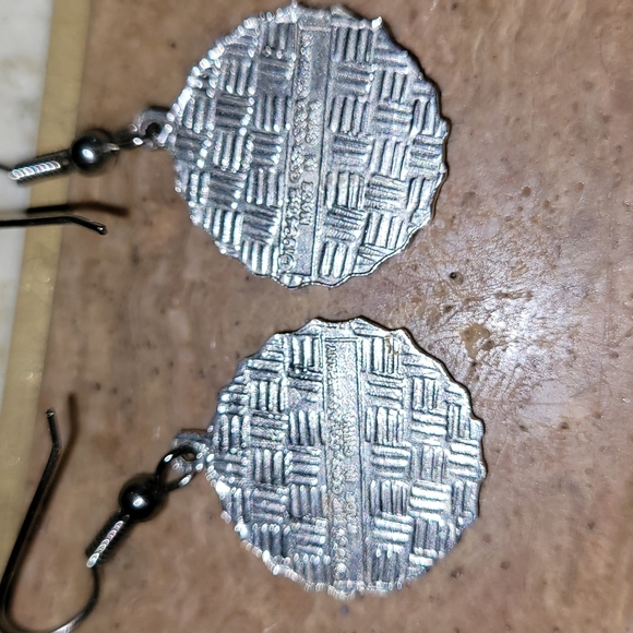 New Vintage Coca-Cola Bottle Cap Design Earrings - Picture 3 of 4